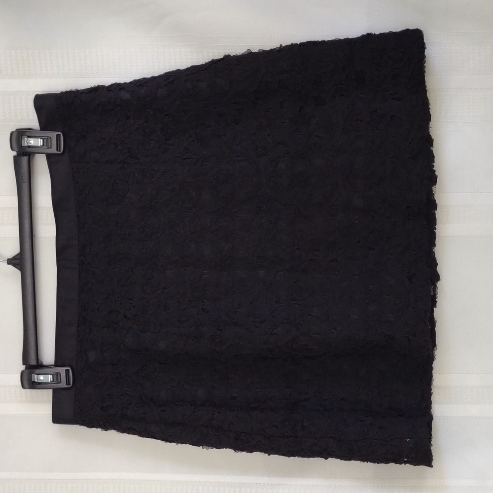 Willie Smith woman's pencil black Lacey Mini skirt